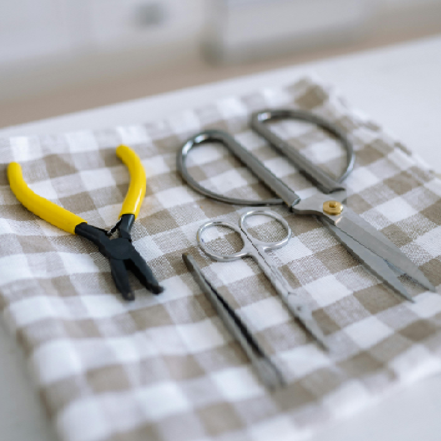 2LnVK7qZrmVyYrXkYHMuWc (33) (1) Kitchen Scissors - Image 1